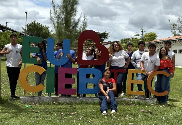 Alunos de Administração do CIEBTEC lançam sistema web de teste vocacional para estudantes
